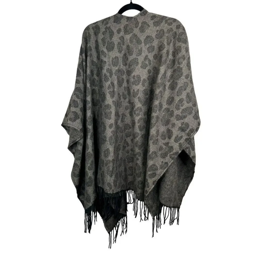 Woolrich Women's Animal Print Cozy Blanket Wrap Scarf Fringe‎ Trim